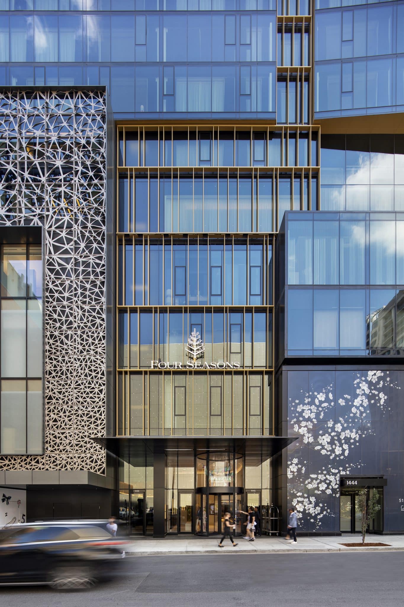2-four-seasons-montreal-hotel-lemay-architecture-design-credit-adrien-williams-facade