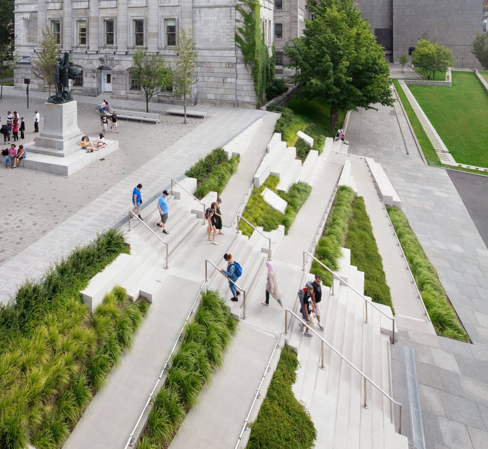 5-place-vauquelin-montreal-lemay-landscape-architecture-urban-design-credit-adrien-williams