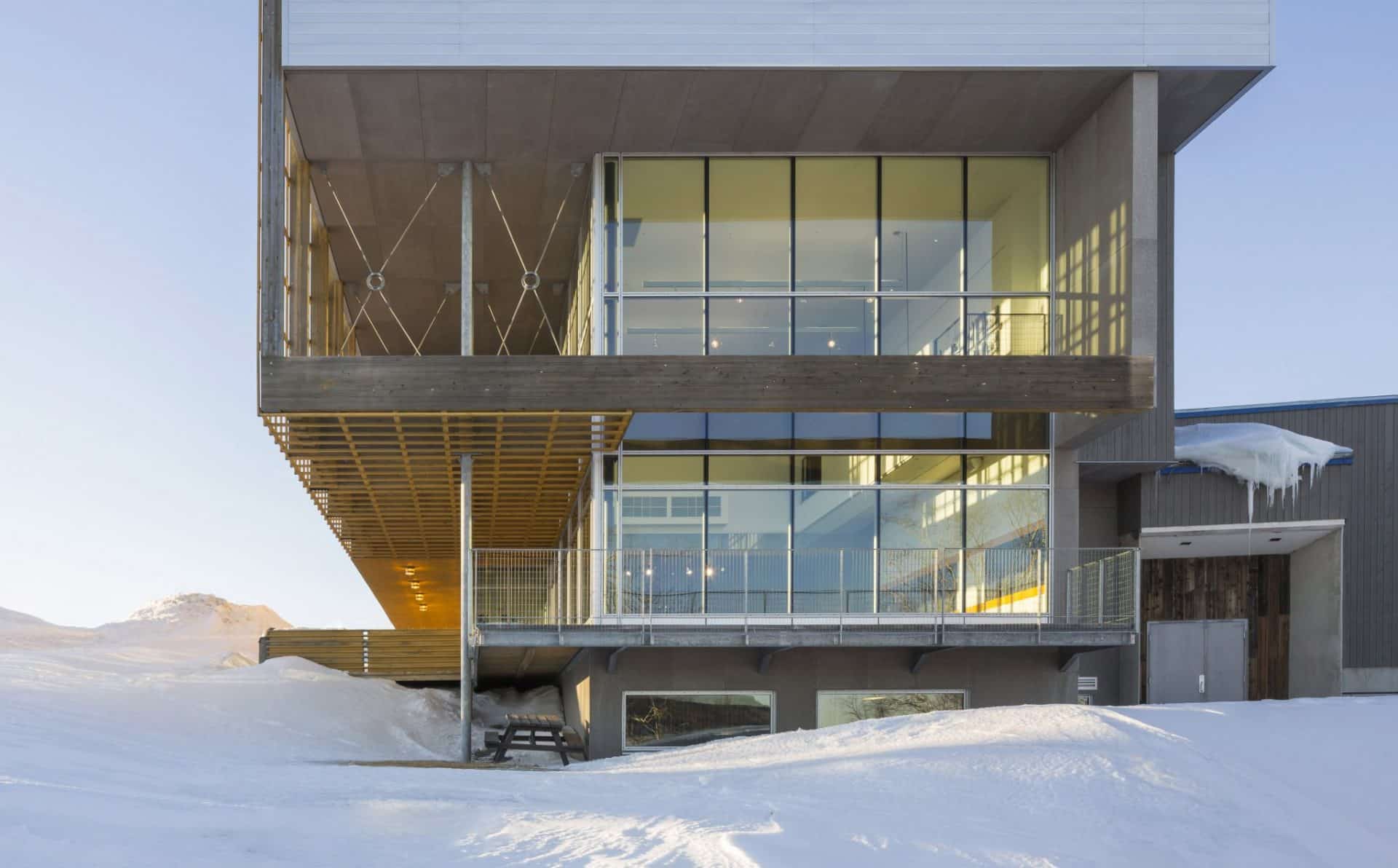 gaspe-museum-lemay-architecture-front-view-wall-window-asd