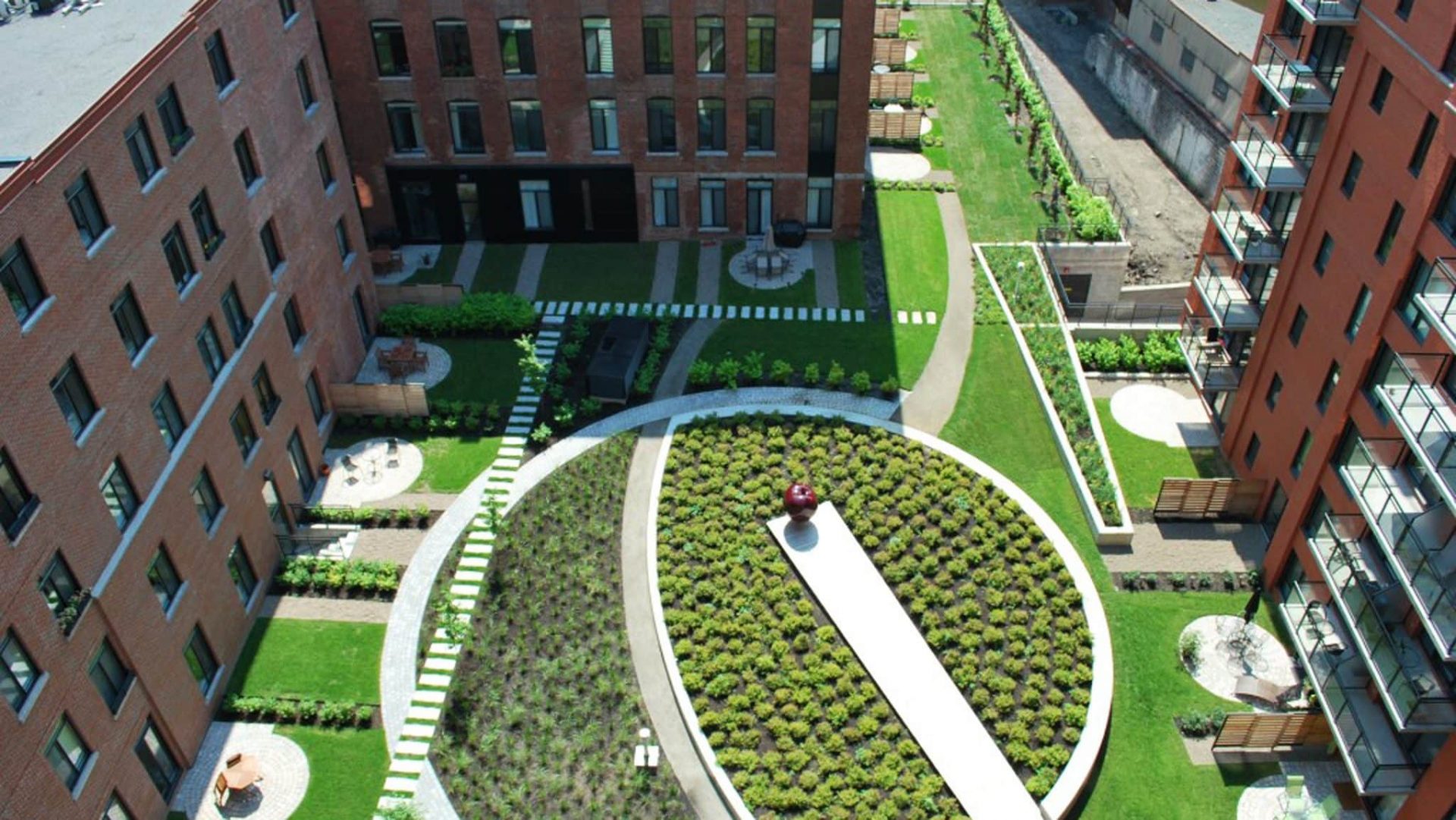 lowney-sur-ville-Griffintown-residential-Lemay-architecture-design-credit-Marc-Cramer-6