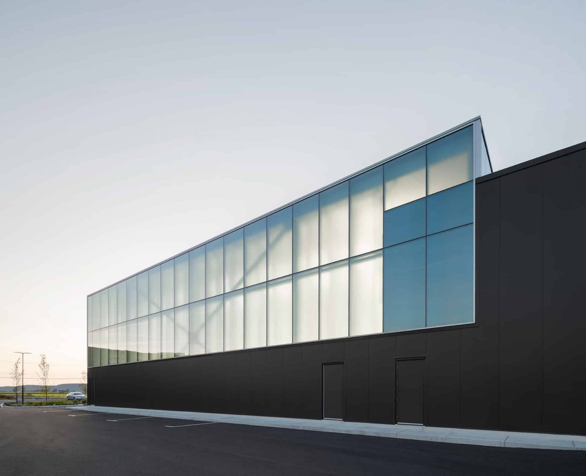 Centre-aquatique-Beloeil-Lemay-Architecture-Design-Credit-davidboyerphotographe-Glass-Facade-5