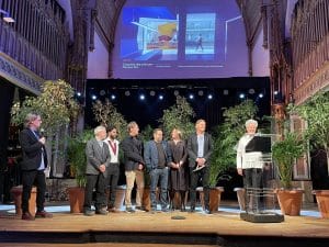 People from MSDL, NFOE and Lemay receiving a prize at the OAQ Gala