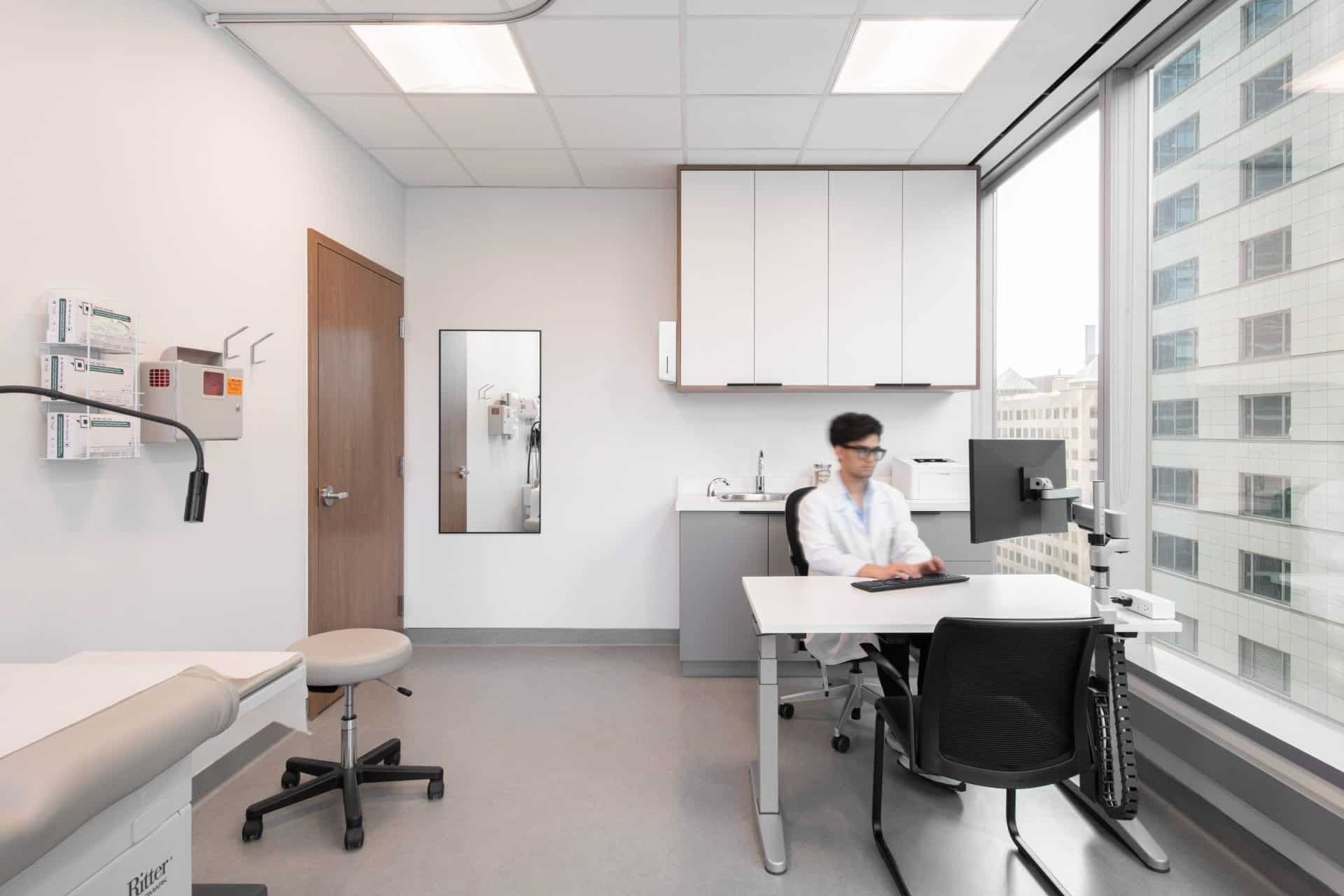 Telus-Clinic-Toronto-Lemay-Architecture-Design-credit-David Boyer Photographe Inc.-3