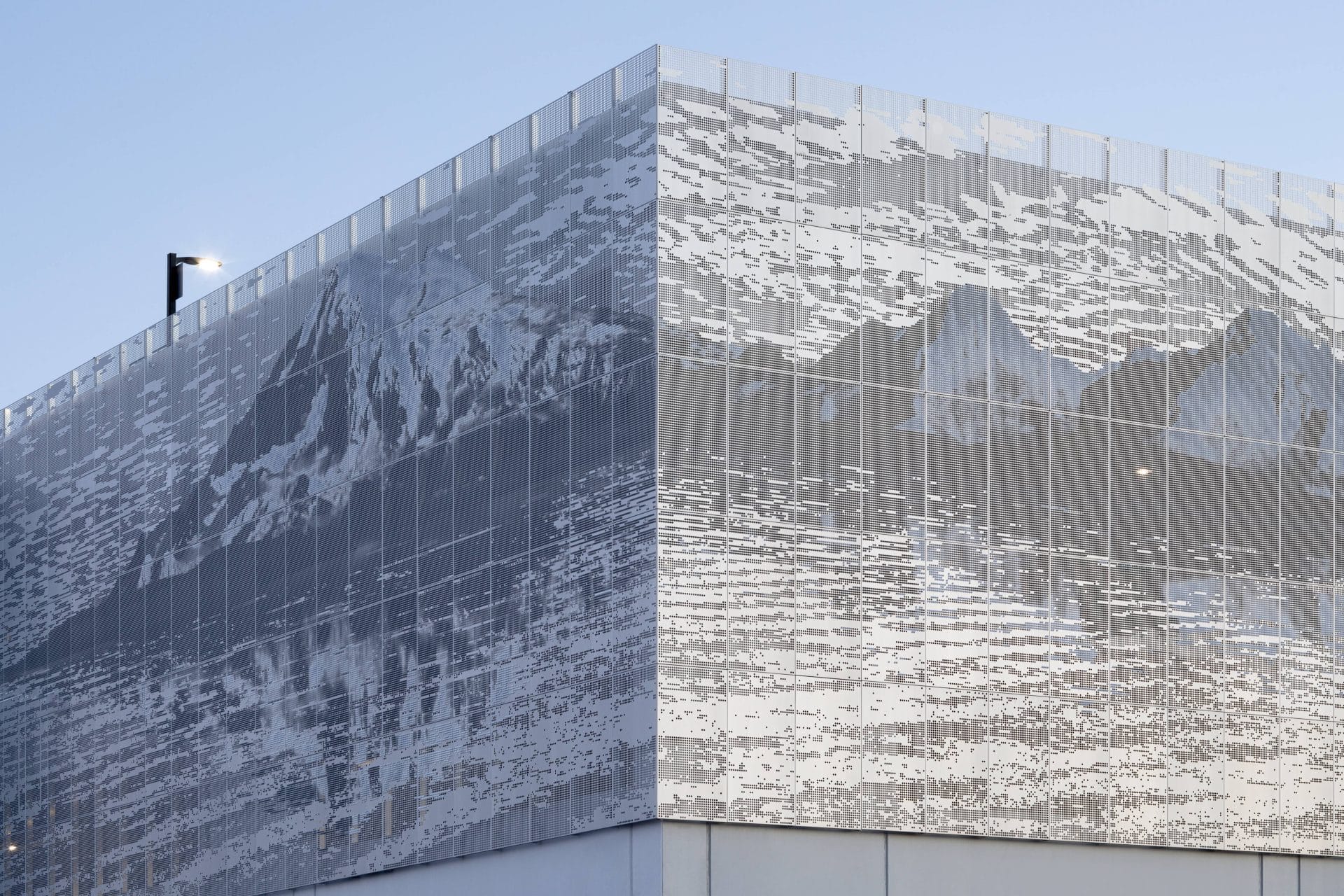 York-DVV2-Amazon_Lemay_Architecture_Design_credit_AdrienWilliams (2)