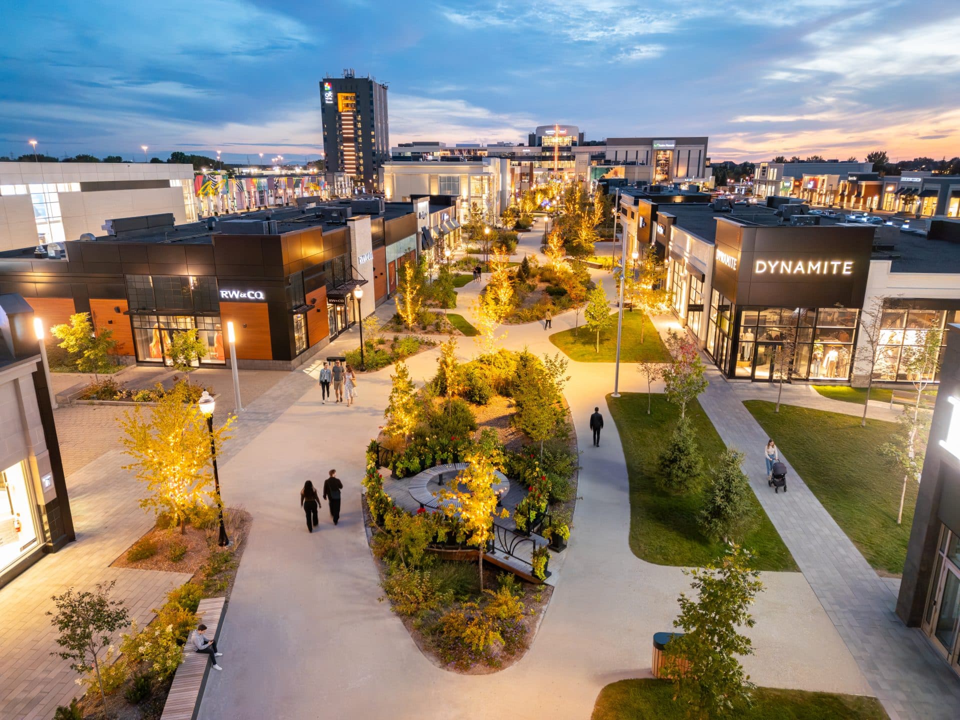 Avenue-des-Lumieres-Brossard-Lemay-credit-Vincent-Brillant (2)