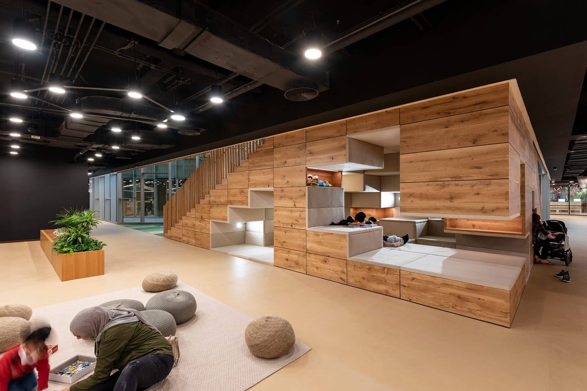 09-childrens-library-interior_photographer_Mikkel_Frost
